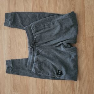 Mens Under Armour joggers - small